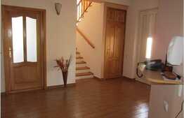 Casa individuala de vanzare cu 300 mp utili, 600 mp teren! Acces facil!