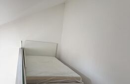 Casa de inchiriat, 50 mp, aer condiționat, curte parțial proprie, Str. Decebal