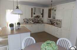 Casa 200 mp, teren 450 mp, imobil nou, zona linistita! Oferta unica!