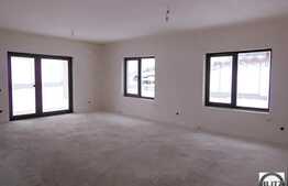 Casa cu 5 dormitoare, 160 mp, teren 600 mp, 10 ml front stradal, zona de case!