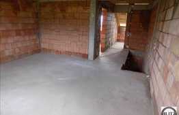 Casa insiruita, 120 mp, teren 150 mp, gradina, parcare! Semifinisata!