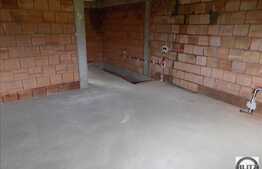 Casa insiruita, 120 mp, teren 150 mp, gradina, parcare! Semifinisata!