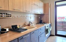 Apartament cu 3 camere, 60 mp, parcare cu CF, balcon, Sub Cetate