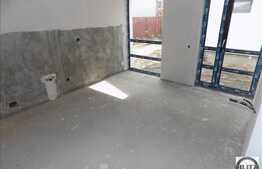 Duplex de vanzare, 180 mp utili, teren 300 mp, garaj, semifinisat, zona Real!