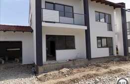 Duplex de vanzare, 180 mp utili, teren 300 mp, garaj, semifinisat, zona Real!