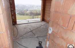 De vanzare duplex 5 camere, 140 mp utili, teren 250 mp, zona Borhanci!