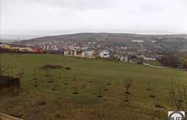 De vanzare duplex 5 camere, 140 mp utili, teren 250 mp, zona Borhanci!