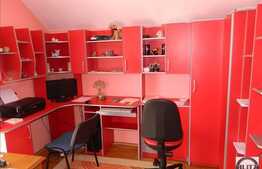 Casa individuala, 250 mp utili, 200 mp teren, zona linistita de case!