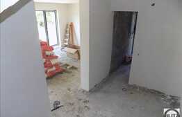 De vanzare duplex, 107 mp utili, 200 mp teren, semifinisat, Borhanci