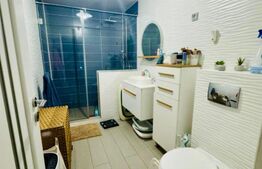 Apartament modern cu 3 camere, 70 mp, balcon, parcare, zona Vivo