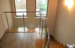 Casa 5 camere, 200 mp, imobil nou, gradina 200 mp, strada Valea Seaca