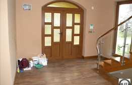 Casa 5 camere, 200 mp, imobil nou, gradina 200 mp, strada Valea Seaca