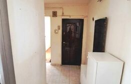 Apartament cu 3 camere, decomandat, 68 mp, etaj 1, parcare + boxă - Astra 