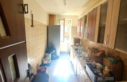 Apartament cu 3 camere, decomandat, 68 mp, etaj 1, parcare + boxă - Astra 