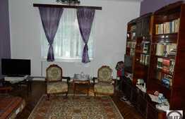 Casa 110 mp, teren 70 mp, zona centrala!