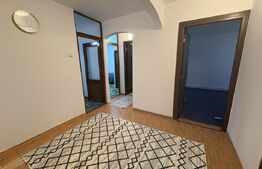 Apartament de 3 camere, decomandat, parcare, zona Sigma