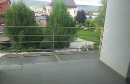 Vanzare casa cu 190 mp, 840 mp de teren, front 30 ml, zona Raiffeisen Bank!