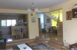 Vanzare casa cu 190 mp, 840 mp de teren, front 30 ml, zona Raiffeisen Bank!