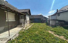 🏡 Casă cu teren generos de 2.300 mp în Cășeiu 