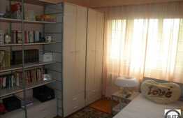 Vanzare 3 camere, decomandate, 75 mp ,cu  loc de parcare si boxa la subsol