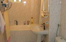 Vanzare 3 camere, decomandate, 75 mp ,cu  loc de parcare si boxa la subsol