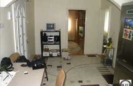 Vanzare 3 camere, decomandate, 75 mp ,cu  loc de parcare si boxa la subsol