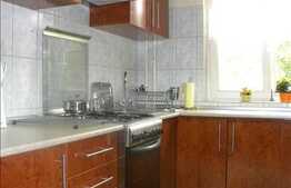 Vanzare 3 camere, decomandate, 75 mp ,cu  loc de parcare si boxa la subsol