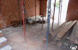 Casa cu 6 camere, 180 mp, teren 480 mp, imobil nou, zona de case!