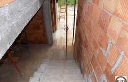 Casa cu 6 camere, 180 mp, teren 480 mp, imobil nou, zona de case!