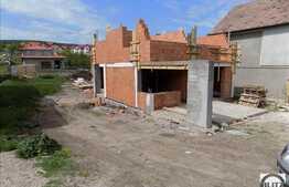 Casa cu 6 camere, 180 mp, teren 480 mp, imobil nou, zona de case!