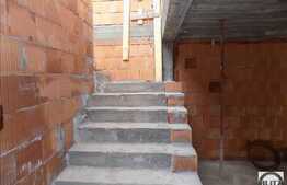 Casa cu 6 camere, 180 mp, teren 480 mp, imobil nou, zona de case!