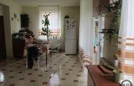 Casa individuala cu doua intrari, 300 mp, 600 mp teren! Locatie linistita!