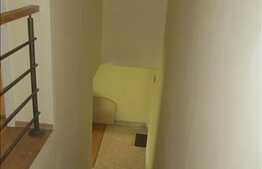 Casa individuala cu doua intrari, 300 mp, 600 mp teren! Locatie linistita!