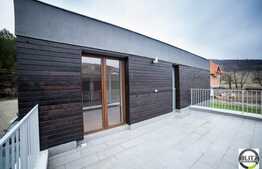 Vanzare parte de duplex, 173 mp utili, teren 349 mp, front 20 ml, cu garaj