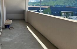 Apartament cu 3 camere, 71 mp, terasa 22 mp, zona Cetatii