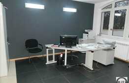 Casa cu 11 camere, 400 mp, teren 450 mp, 2 imobile noi, 4 parcari, zona buna!