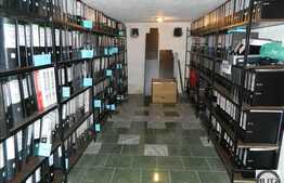 Casa cu 11 camere, 400 mp, teren 450 mp, 2 imobile noi, 4 parcari, zona buna!