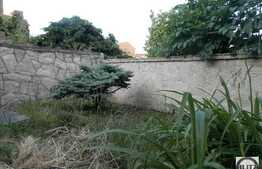 Vanzare casa 215 mp utili, teren 281 mp, front 9 ml, zona linistita de case