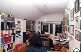 Vanzare casa 215 mp utili, teren 281 mp, front 9 ml, zona linistita de case