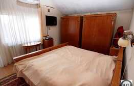 Vanzare casa 215 mp utili, teren 281 mp, front 9 ml, zona linistita de case