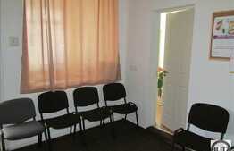 Casa de vanzare, 220 mp, cu teren de 300 mp, zona Kaufland!