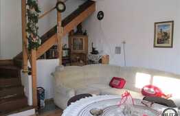 Casa de vanzare, 220 mp, cu teren de 300 mp, zona Kaufland!