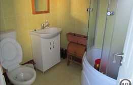 Casa de vanzare, 220 mp, cu teren de 300 mp, zona Kaufland!