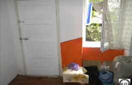 64 mp, 2 camere, la casa/vila in Centru cu parcare in curte