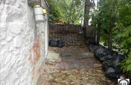 64 mp, 2 camere, la casa/vila in Centru cu parcare in curte