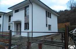 Duplex de vanzare, 104 mp, cu teren de 220 mp, zona strazii Campului!
