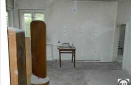 Vanzare casa lipita 135 mp utili, teren 1000 mp, zona de case, mansardabila