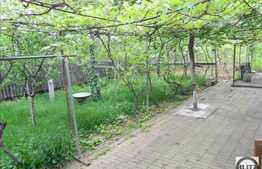 Vanzare casa lipita 135 mp utili, teren 1000 mp, zona de case, mansardabila