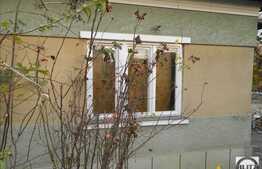 Vanzare casa renovabila/demolabila 87 mp utili, teren 262 mp, front la 2 strazi