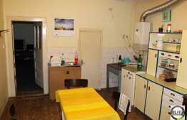 Vanzare casa renovabila/demolabila 87 mp utili, teren 262 mp, front la 2 strazi